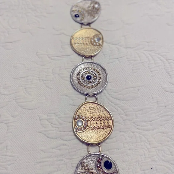 Chico’s Chunky Medallion Adjustable Chain Belt - Picture 1 of 10